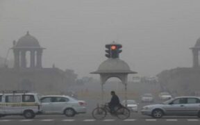 28_-Delhis-AQI-Hits-Very-Poor-as-Stubble-Burning-Raises-Concerns-1