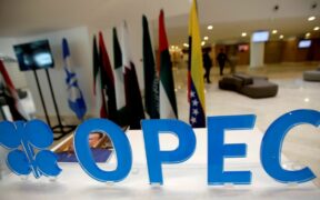 140_-OPEC-Faces-Tough-Choices-in-Volatile-Oil-Market