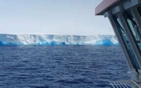 152_-The-Worlds-Largest-Iceberg-_A23a_-Captivates-Scientists
