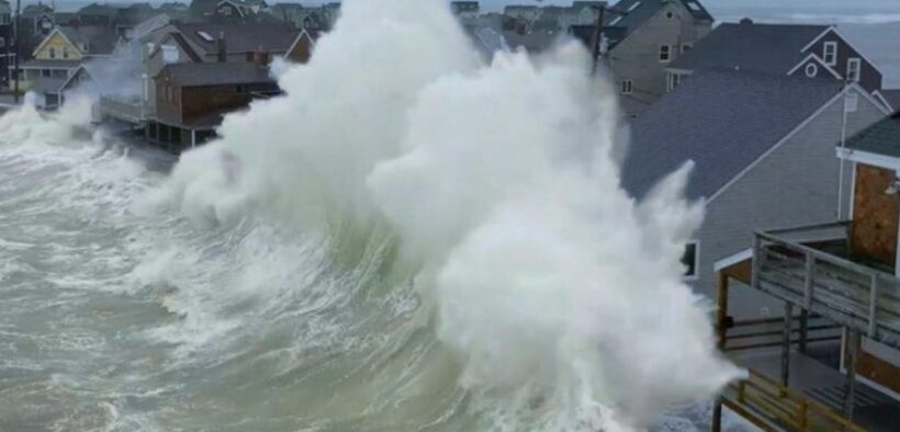 221_-Massive-Waves-Cause-Havoc-Along-California-Coast-Prompting-Evacuations-and-Injuries