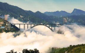 600-The-Worlds-Highest-Rail-Bridge-Set-to-Open-for-Train-Services