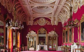 654-Buckingham-Palace-Opens-the-Room-Behind-Its-Iconic-Balcony-to-the-Public