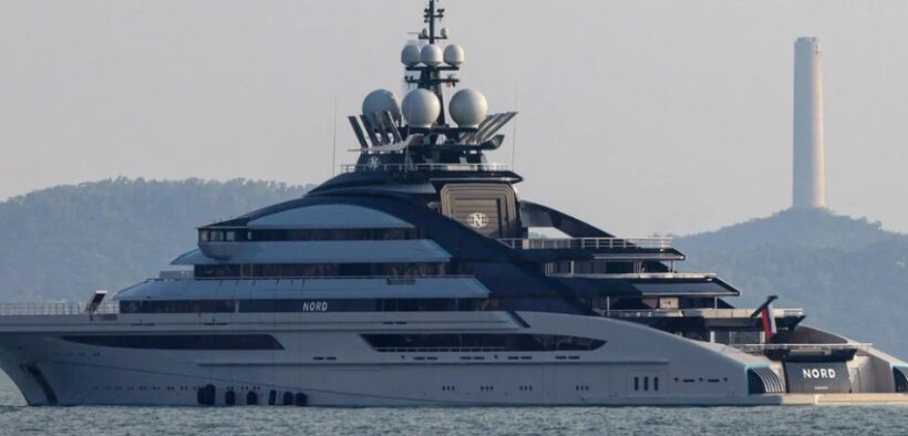 russian superyacht hormuz